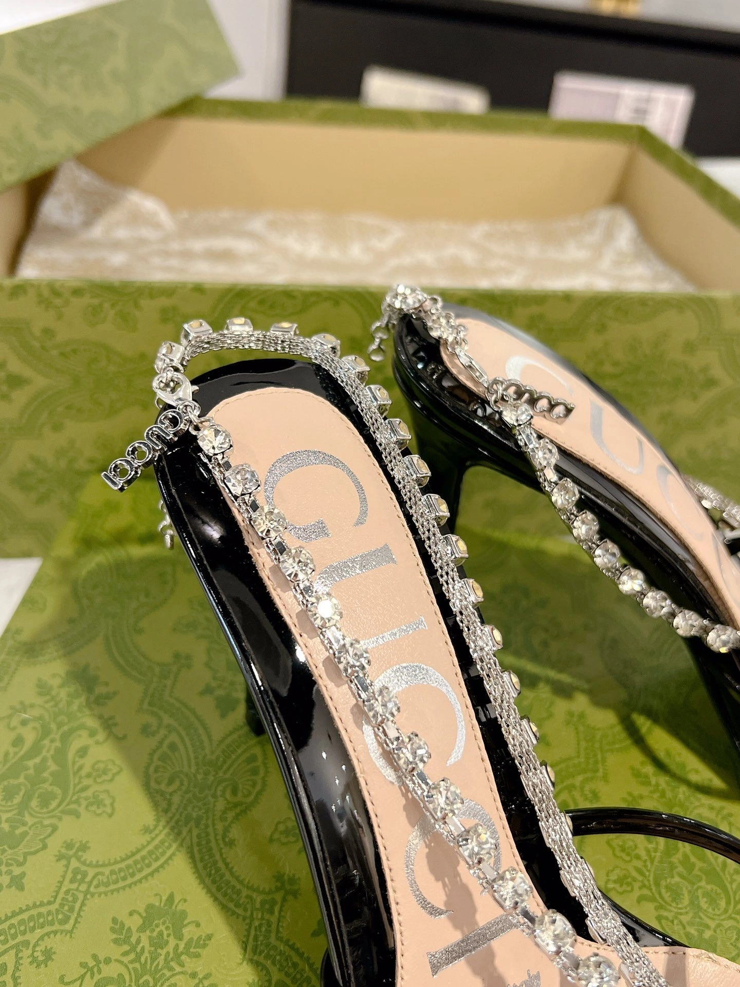 COCO-- 6u33i 794313 AAA0P 1000 Heel height：8.5CM sheepskin item:E-X187A0973